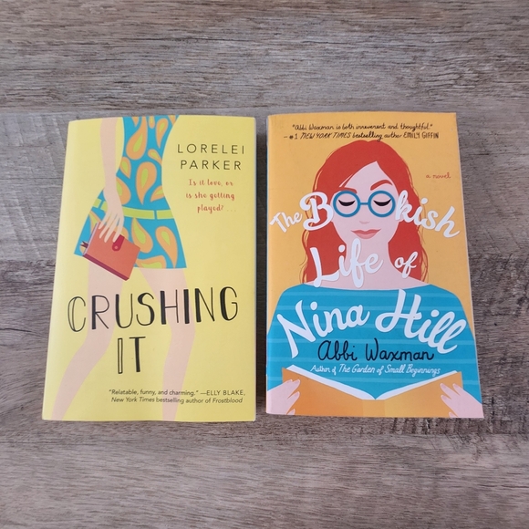 Romance Book Bundle The Bookish Life of Nina Hill & Crushing It - Picture 1 of 12